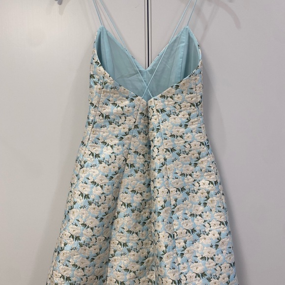 Alice + Olivia Tayla floral mini dress, size 6 - Picture 5 of 5